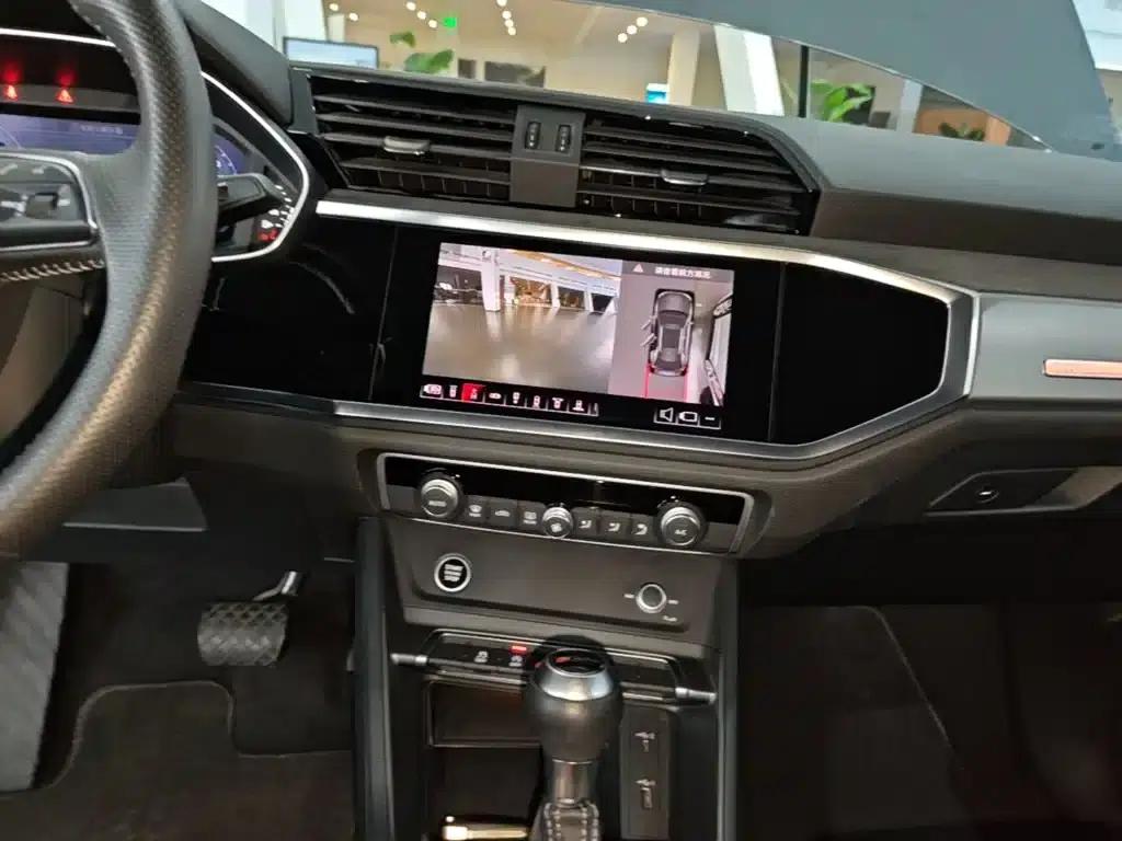 Audi Q3 Sportback 2020 40 TFSI Fashion Edition — миниатюра 13