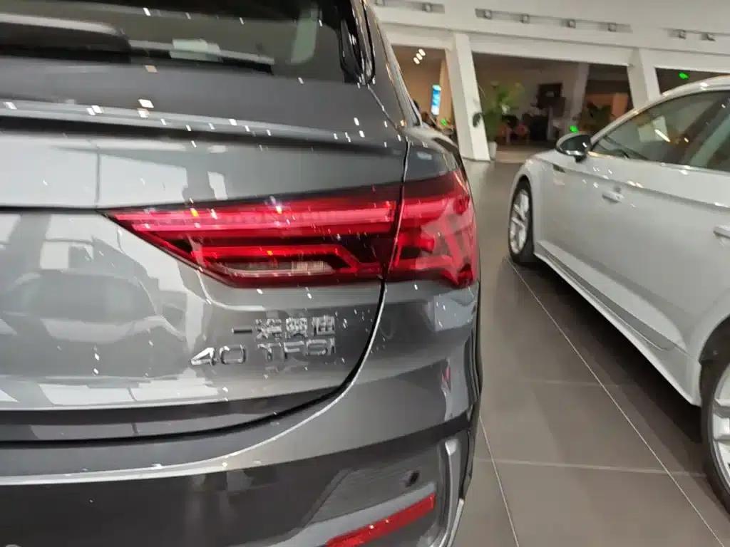 Audi Q3 Sportback 2020 40 TFSI Fashion Edition — миниатюра 8