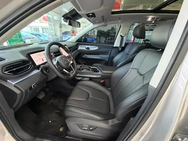 Bestune T90 2023 2.0T Automatic Luxury Edition — миниатюра 14