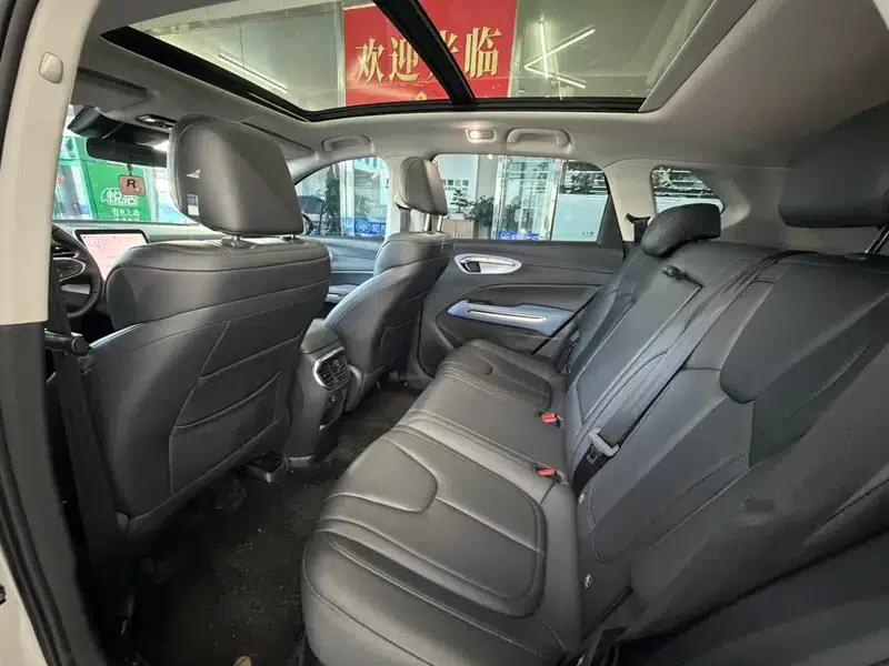 Bestune T90 2023 2.0T Automatic Luxury Edition — миниатюра 15