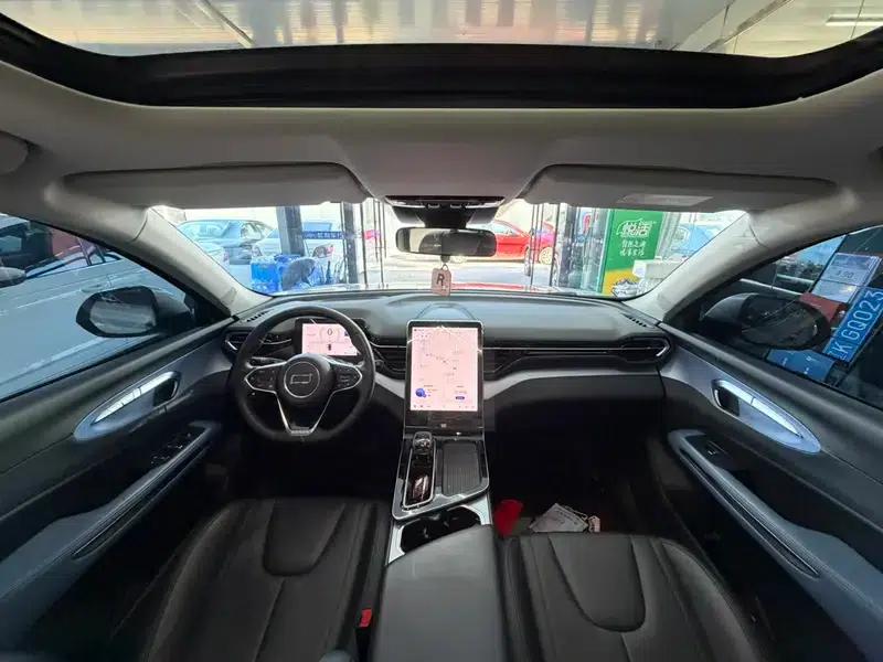 Bestune T90 2023 2.0T Automatic Luxury Edition — миниатюра 10