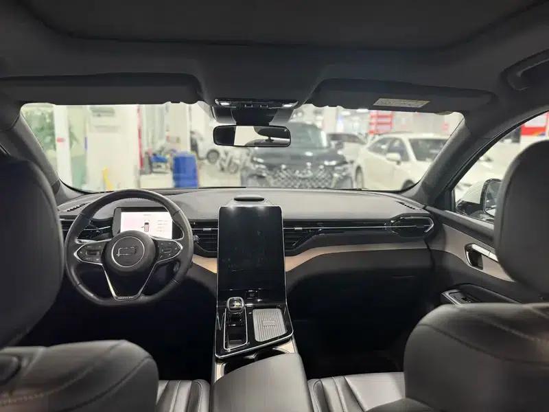 Bestune T90 2025 Dragon Edition 1.5T Comfort Model — миниатюра 7