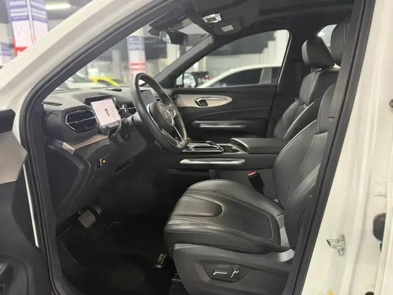 Bestune T90 2025 Dragon Edition 1.5T Comfort Model — миниатюра 8