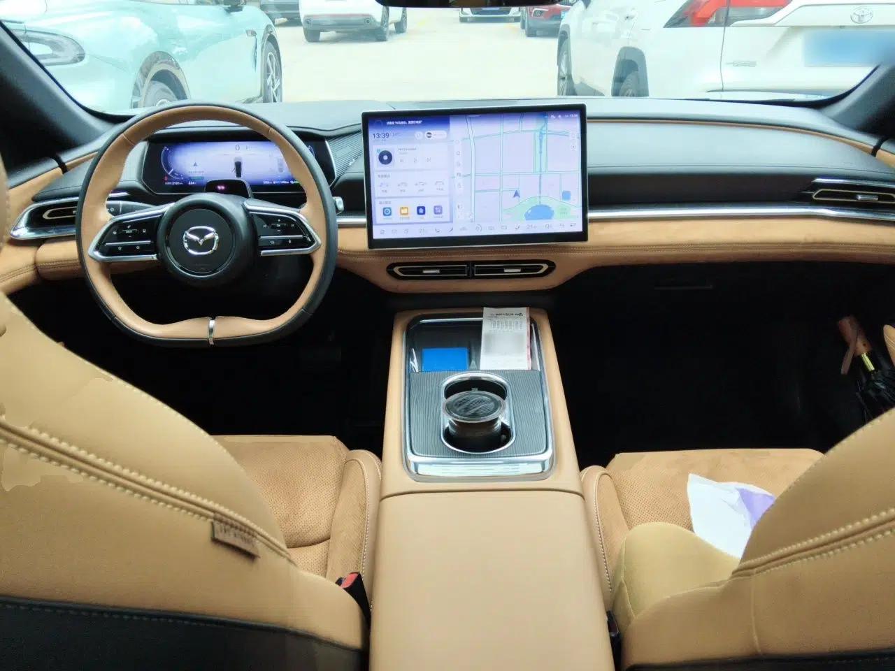 Mazda EZ-6 2024 Range-Extended 200 Zhiya Edition — миниатюра 9