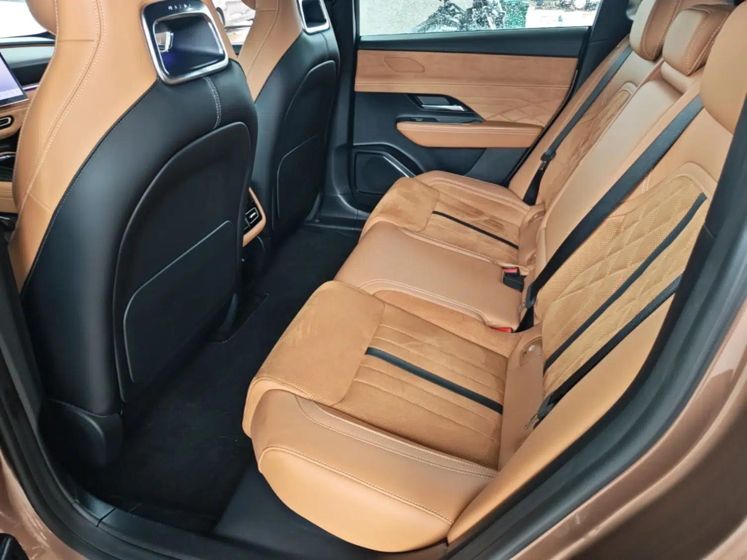 Mazda EZ-6 2024 Range-Extended 200 Zhiya Edition — миниатюра 20