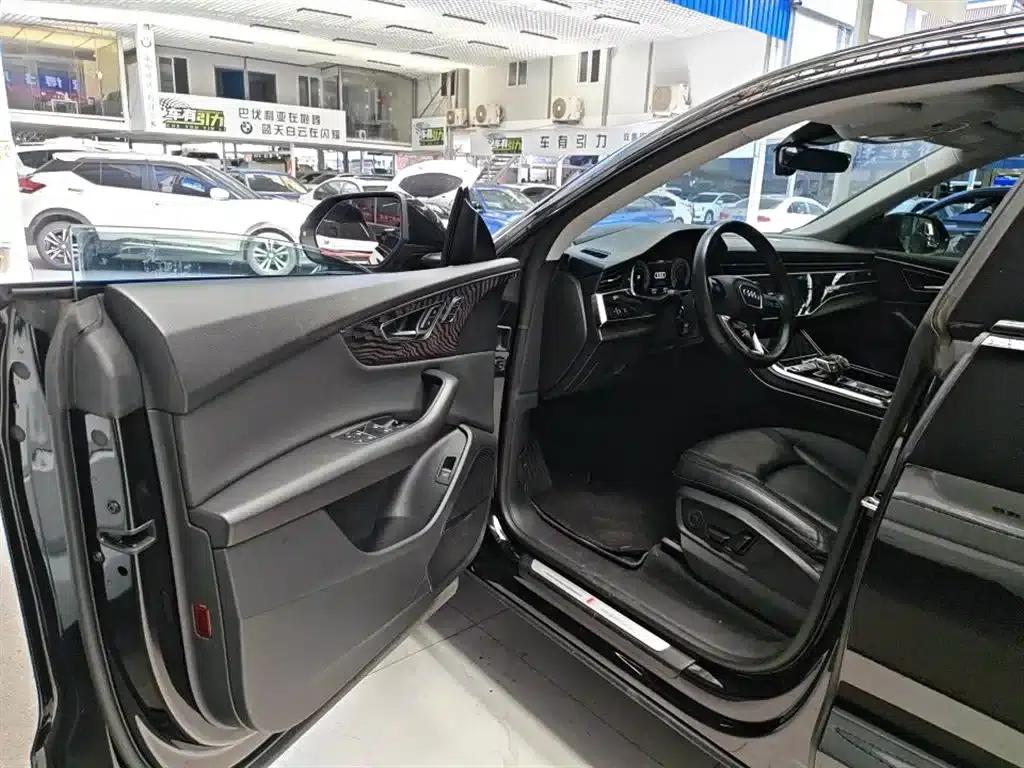Audi Q8 2022 55 TFSI Luxury Dynamic — миниатюра 1