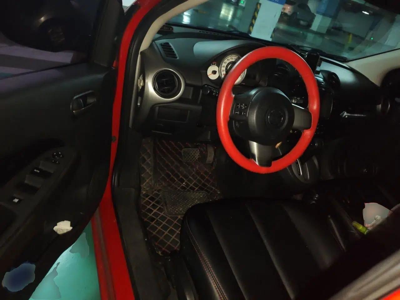 Mazda 2 2009 1.5L Automatic Value Edition — миниатюра 16