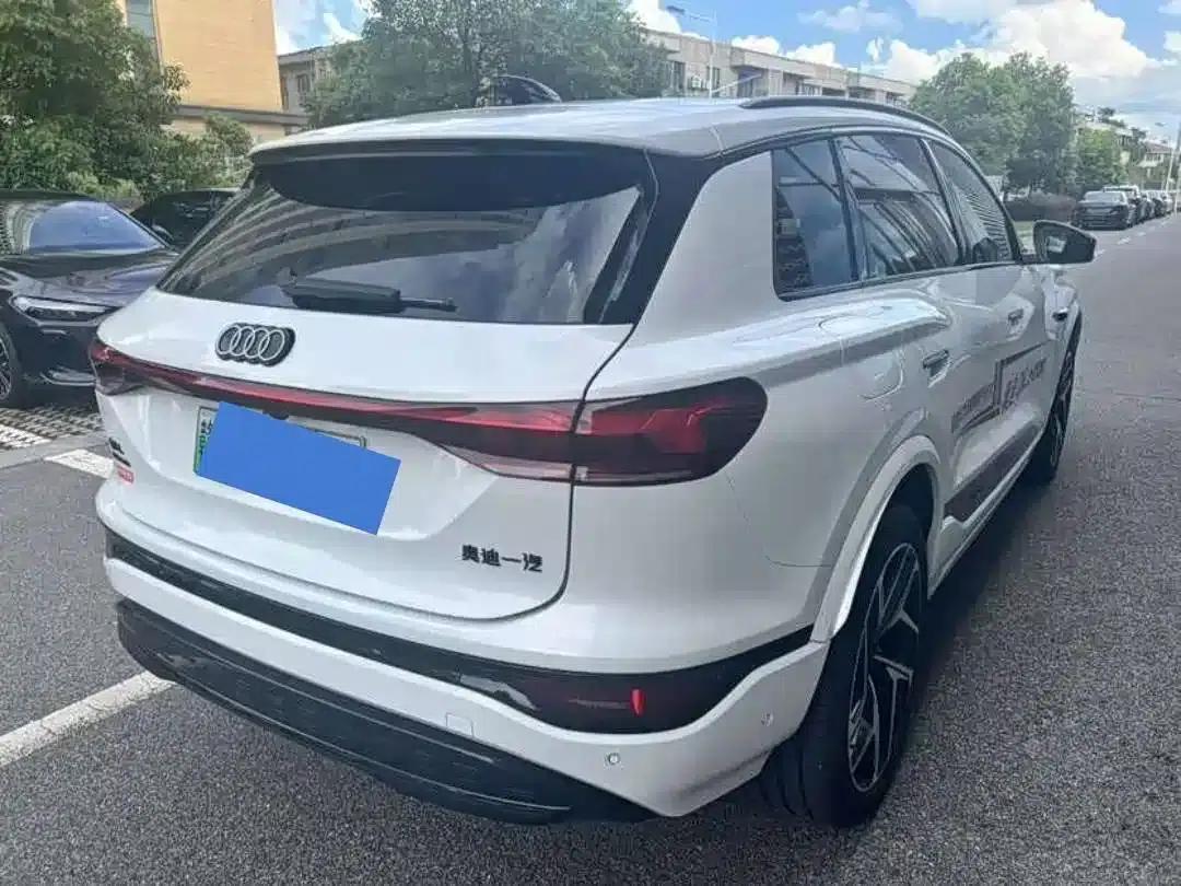 Audi Q6L e-tron 2026 First Edition — миниатюра 3