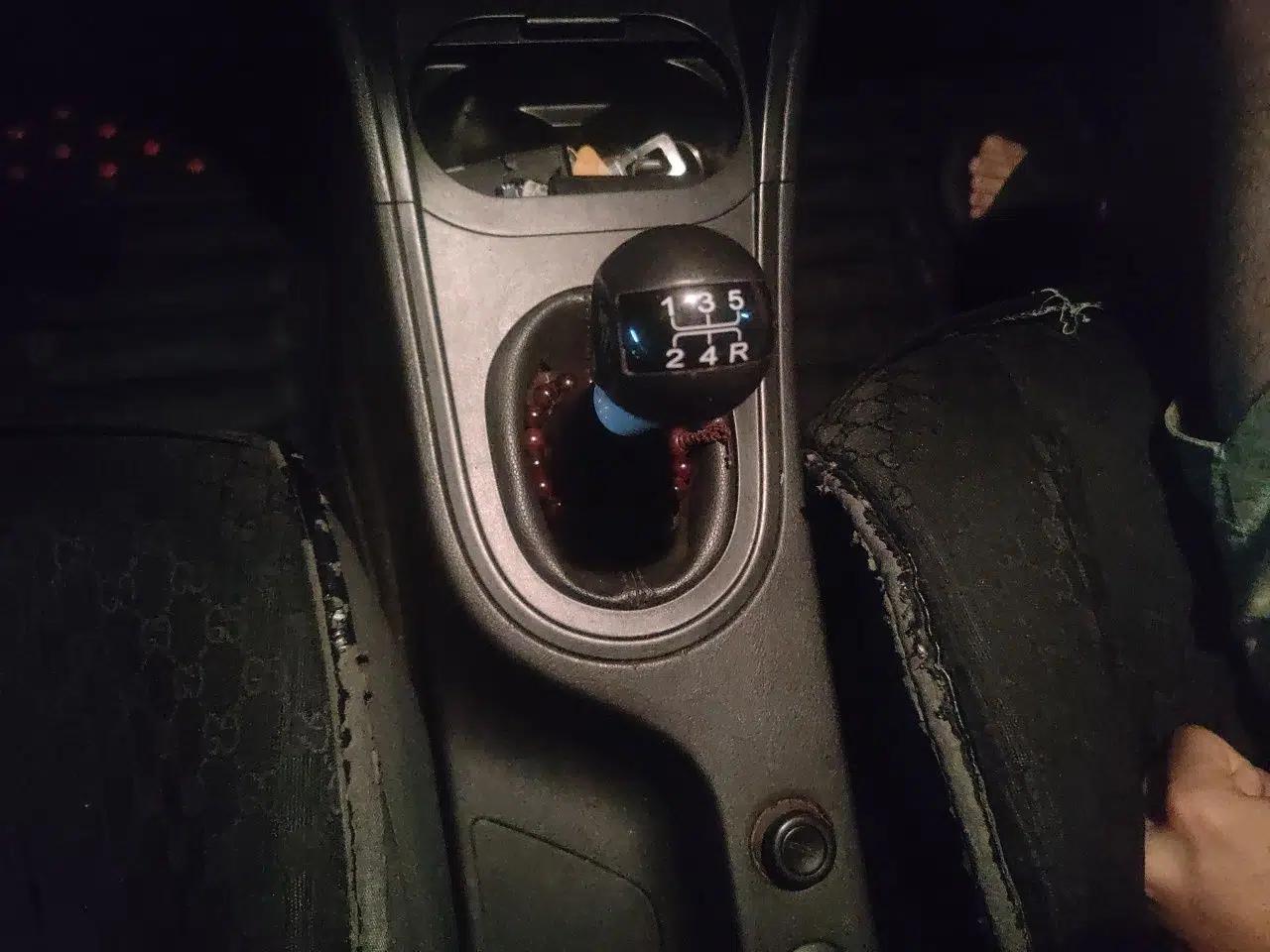 MG 3 2012 1.5L Manual Fashion Edition — миниатюра 14