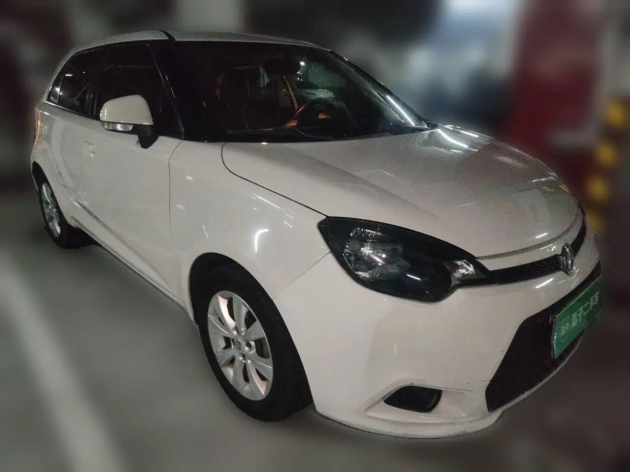 MG 3 2012 1.5L Manual Fashion Edition — миниатюра 3