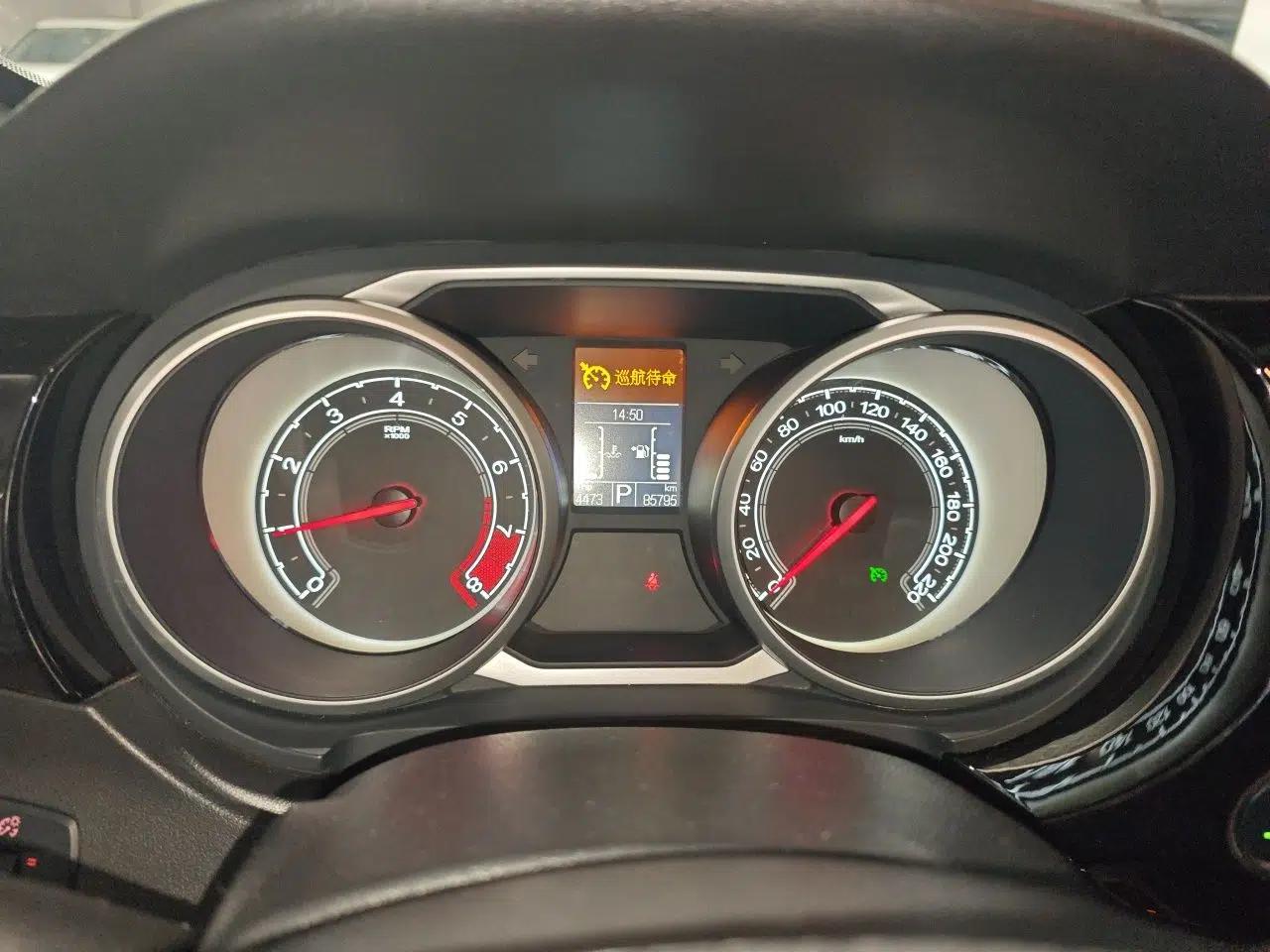 MG GS 2015 1.5TGI TST Luxury Edition — миниатюра 11