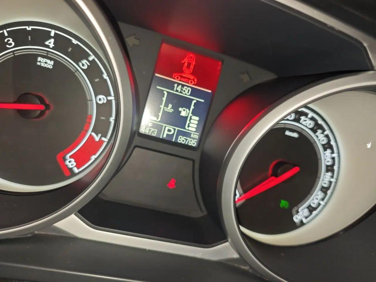 MG GS 2015 1.5TGI TST Luxury Edition — миниатюра 12