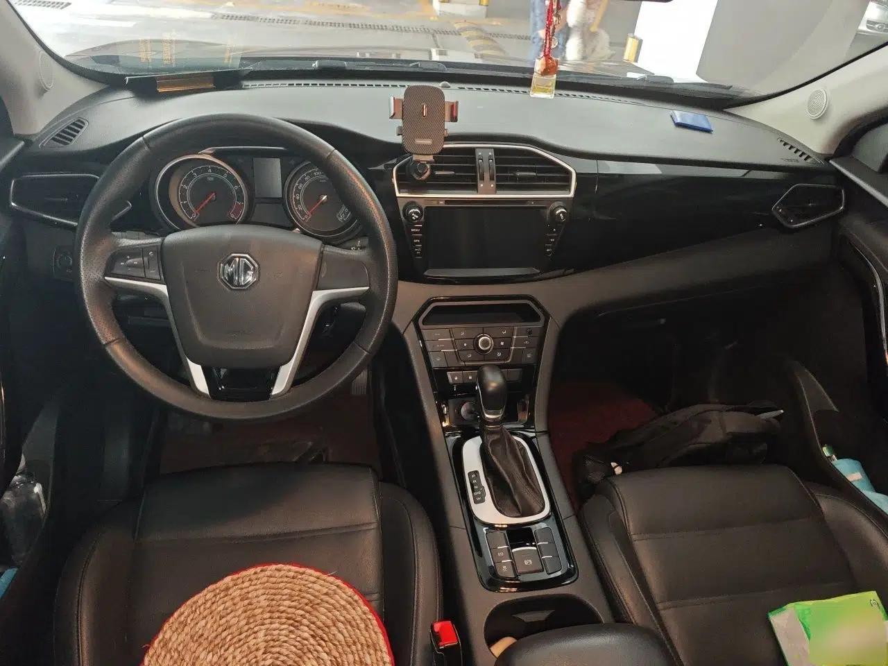 MG GS 2015 1.5TGI TST Luxury Edition — миниатюра 9