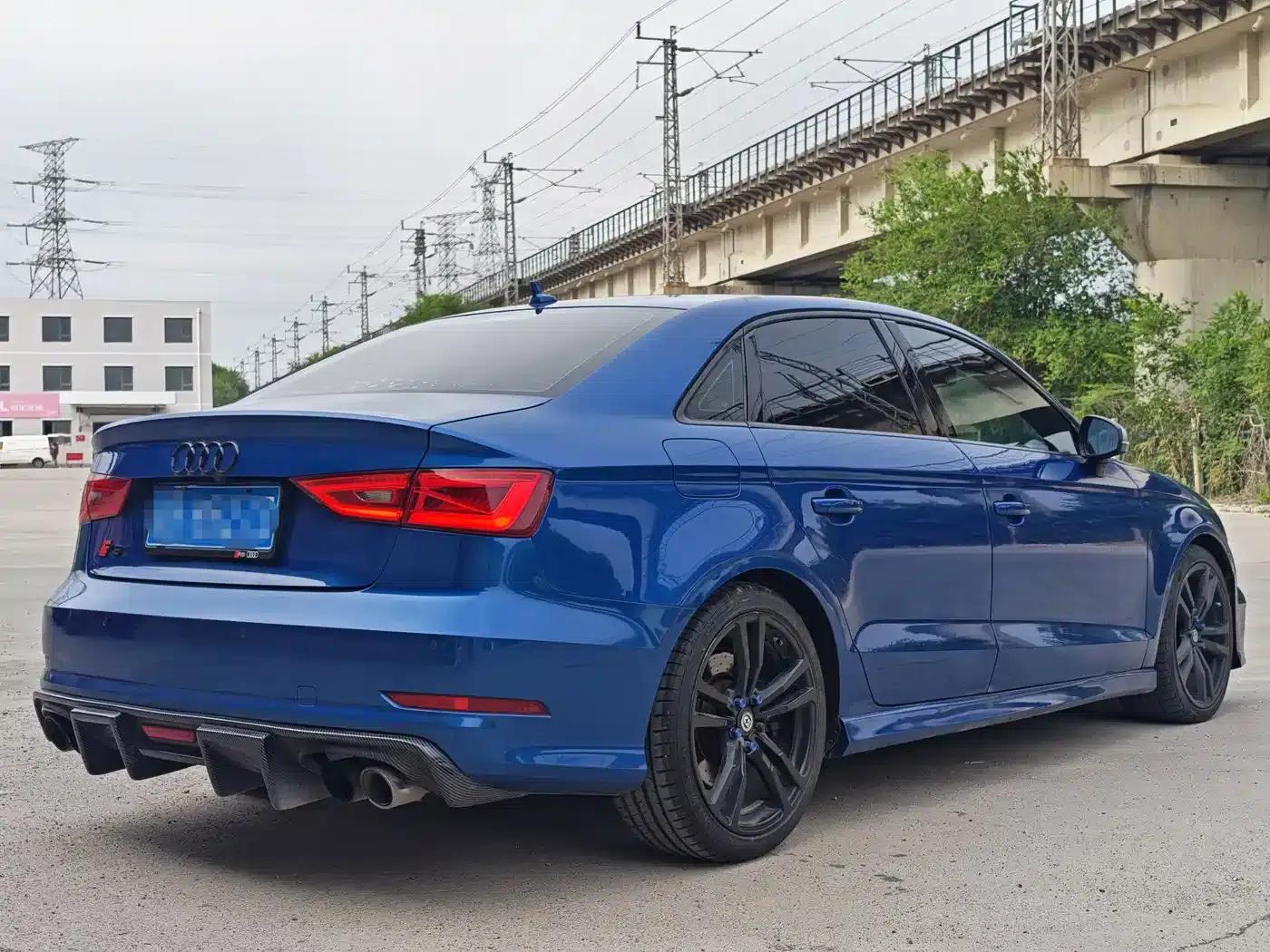 Audi S3 2015 Model S3 2.0T Limousine — миниатюра 11