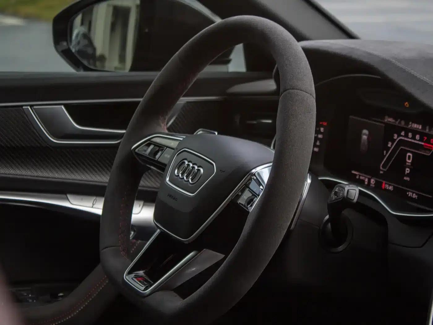 2025 Audi RS 6 Avant GT — миниатюра 13