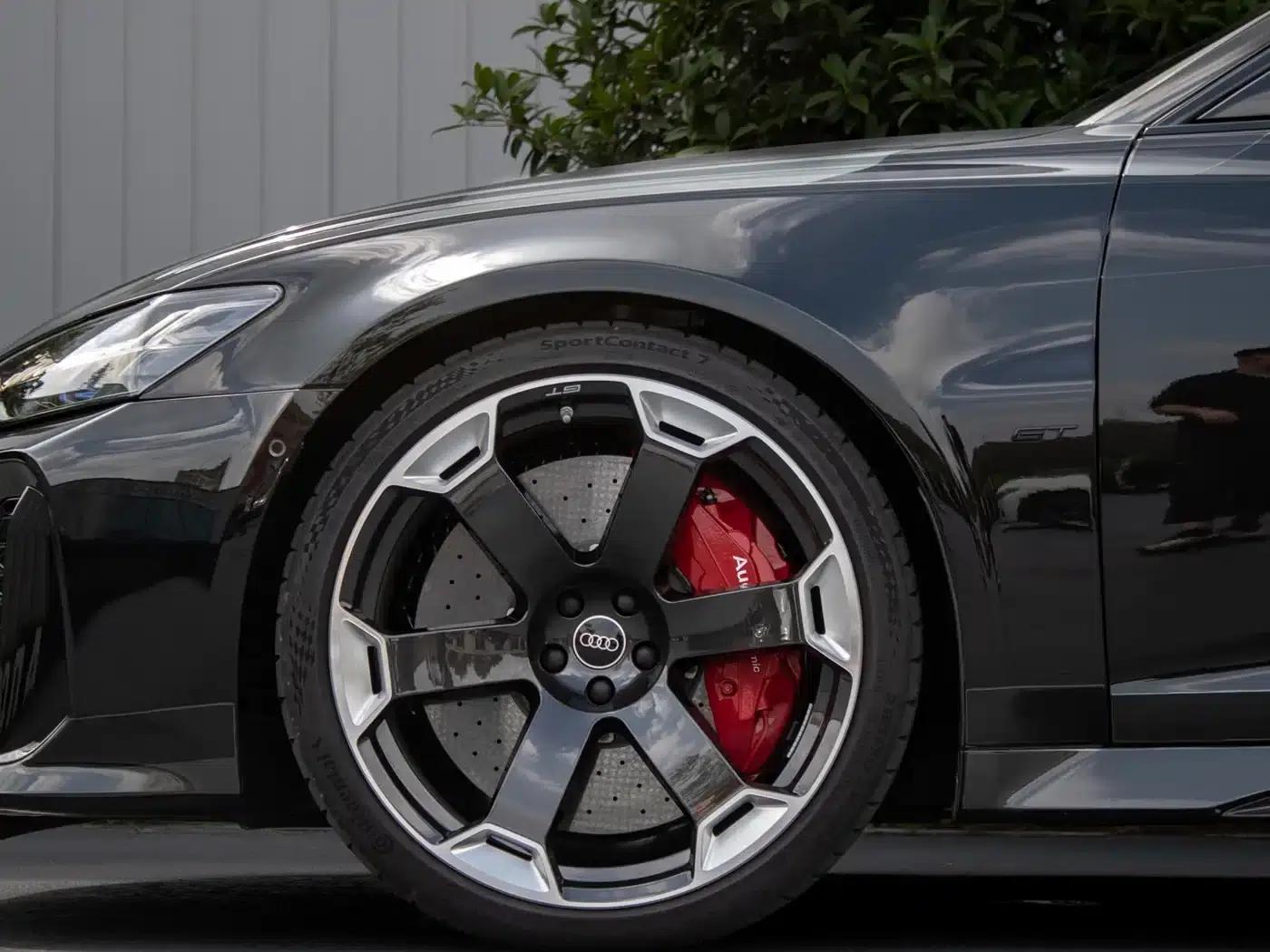 2025 Audi RS 6 Avant GT — миниатюра 10