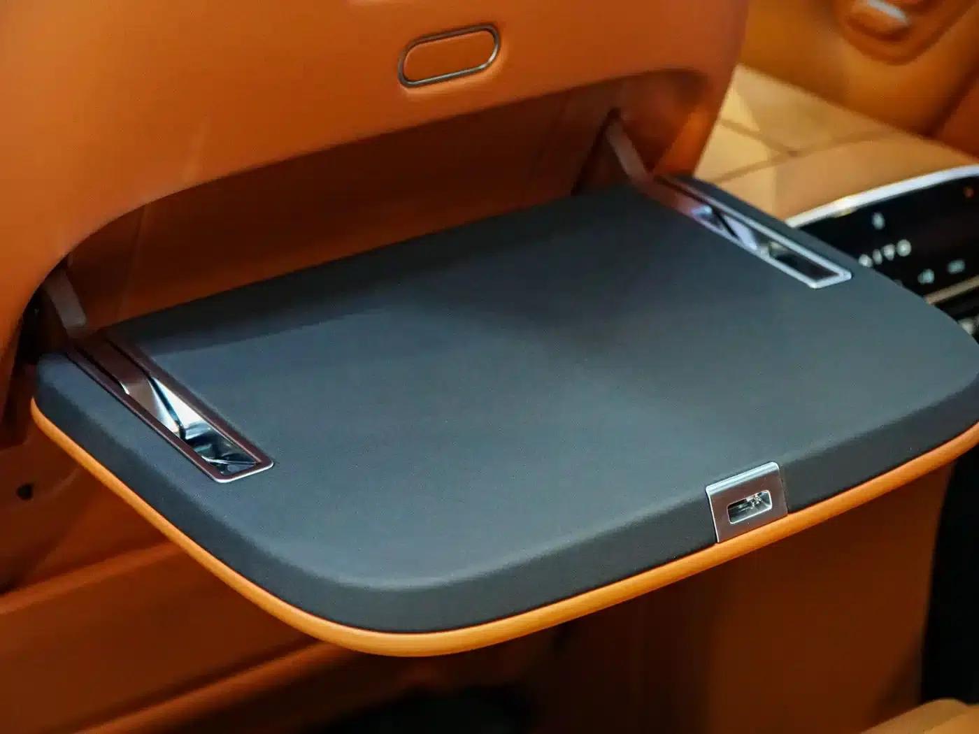 Wenjie M8 2025 Extended Range Max+ Version 53.4kWh 6-Seat Version (192-line LiDAR) — миниатюра 19