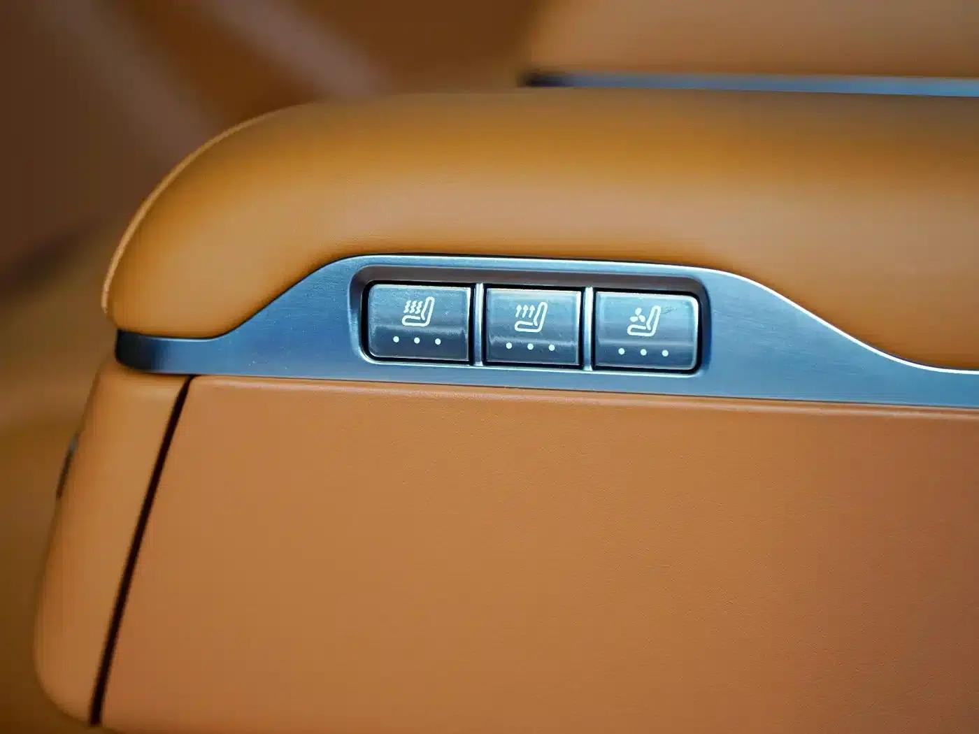 Wenjie M8 2025 Extended Range Max+ Version 53.4kWh 6-Seat Version (192-line LiDAR) — миниатюра 21