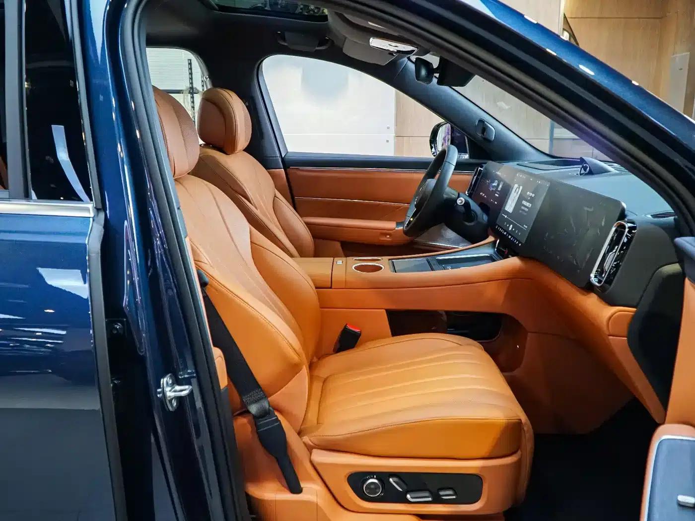 Wenjie M8 2025 Extended Range Max+ Version 53.4kWh 6-Seat Version (192-line LiDAR) — миниатюра 8