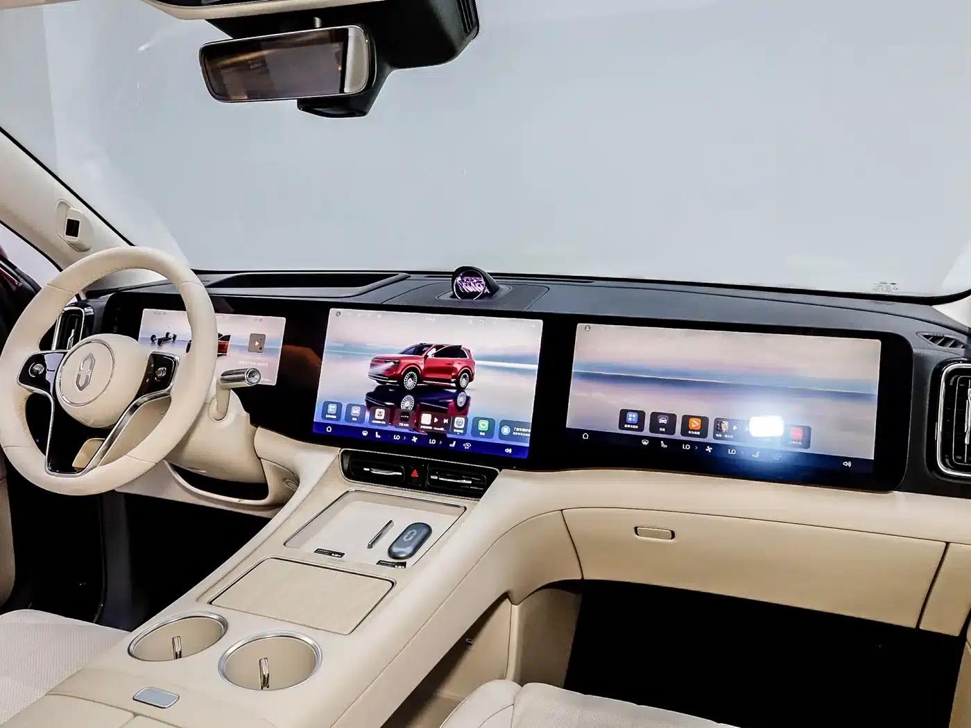 Wenjie M8 2025 Extended Range Max+ Version 53.4kWh 6-Seat Version (192-line LiDAR) — миниатюра 21