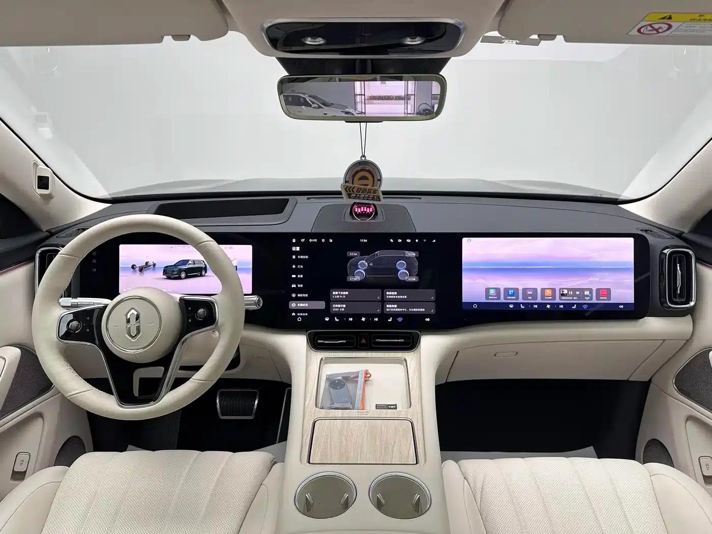 Wenjie M8 2025 Extended Range Max+ Version 53.4kWh 6-Seat Version (192-line LiDAR) — миниатюра 13
