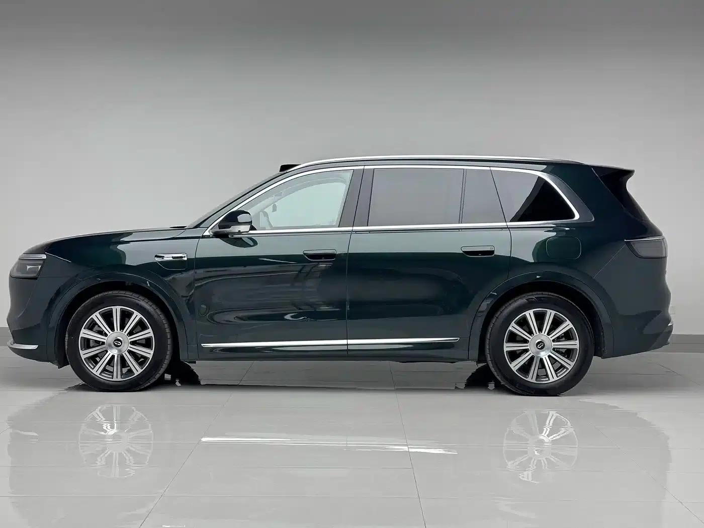 Wenjie M8 2025 Extended Range Max+ Version 53.4kWh 6-Seat Version (192-line LiDAR) — миниатюра 8