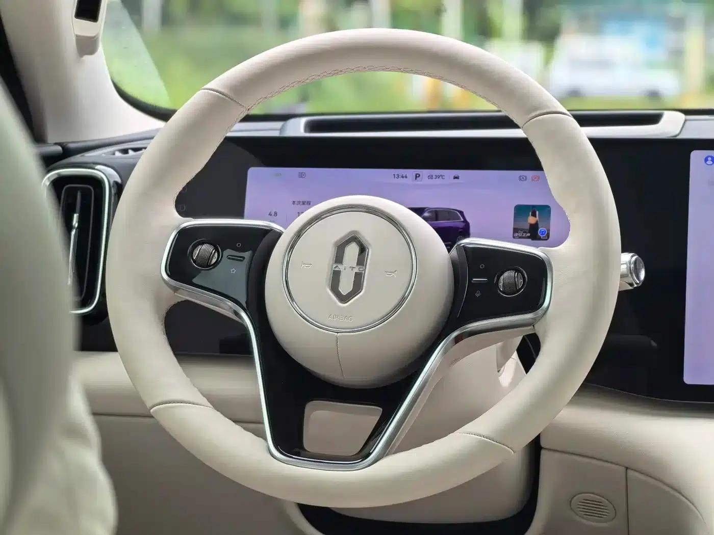 Wenjie M8 2025 Pure Electric Max+ Six-Seat Long Range Version (192-line LiDAR) — миниатюра 14