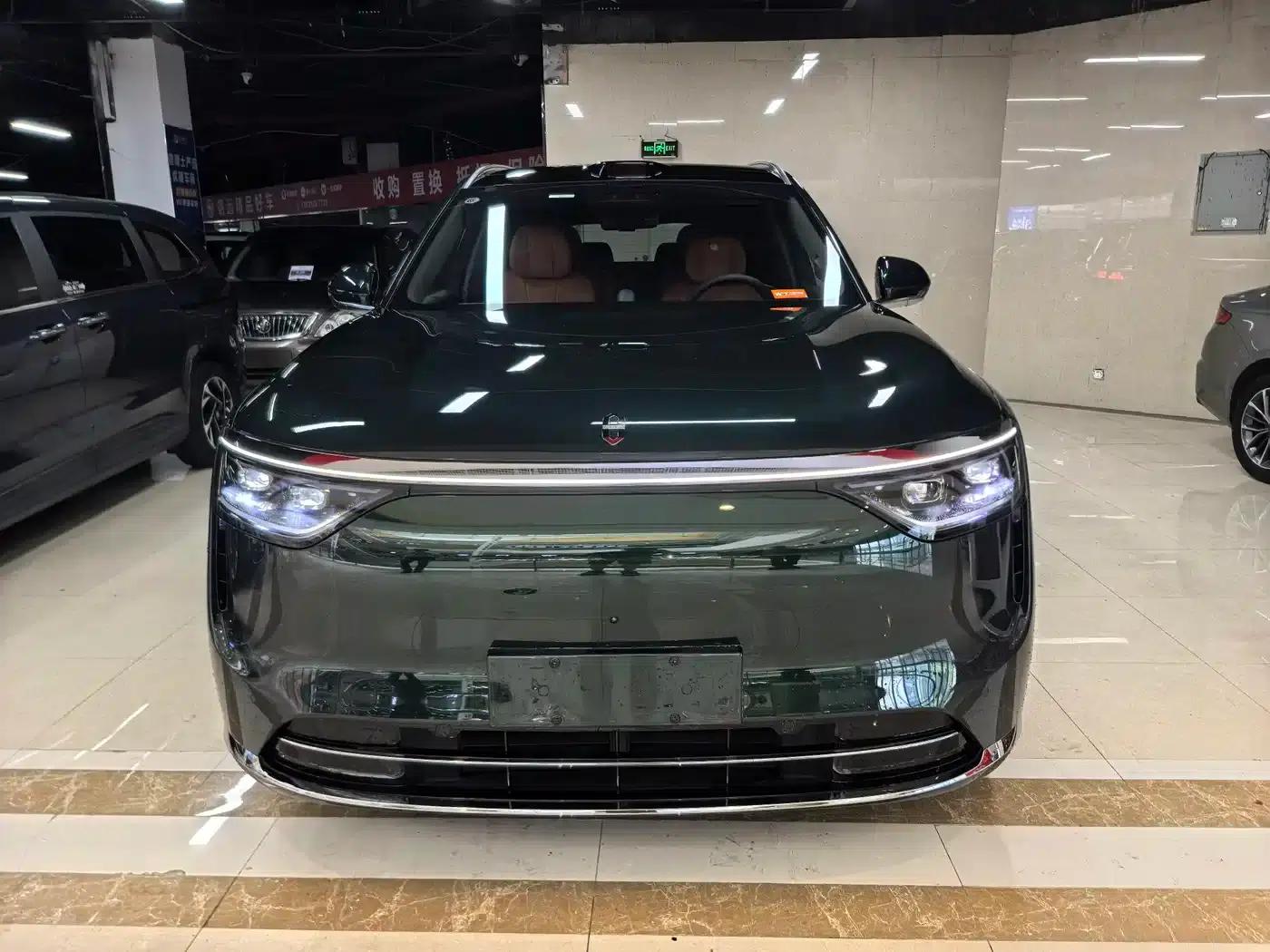 Wenjie M8 2025 Ultra Extended Range Edition (53.4kWh, 6-seater, 192-line LiDAR) — миниатюра 2