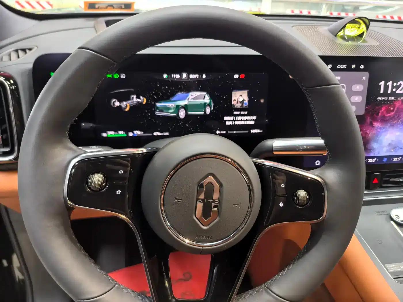 Wenjie M8 2025 Ultra Extended Range Edition (53.4kWh, 6-seater, 192-line LiDAR) — миниатюра 11