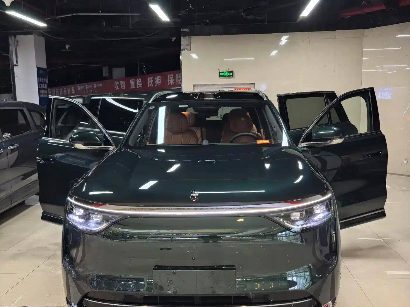 Wenjie M8 2025 Ultra Extended Range Edition (53.4kWh, 6-seater, 192-line LiDAR) — миниатюра 14