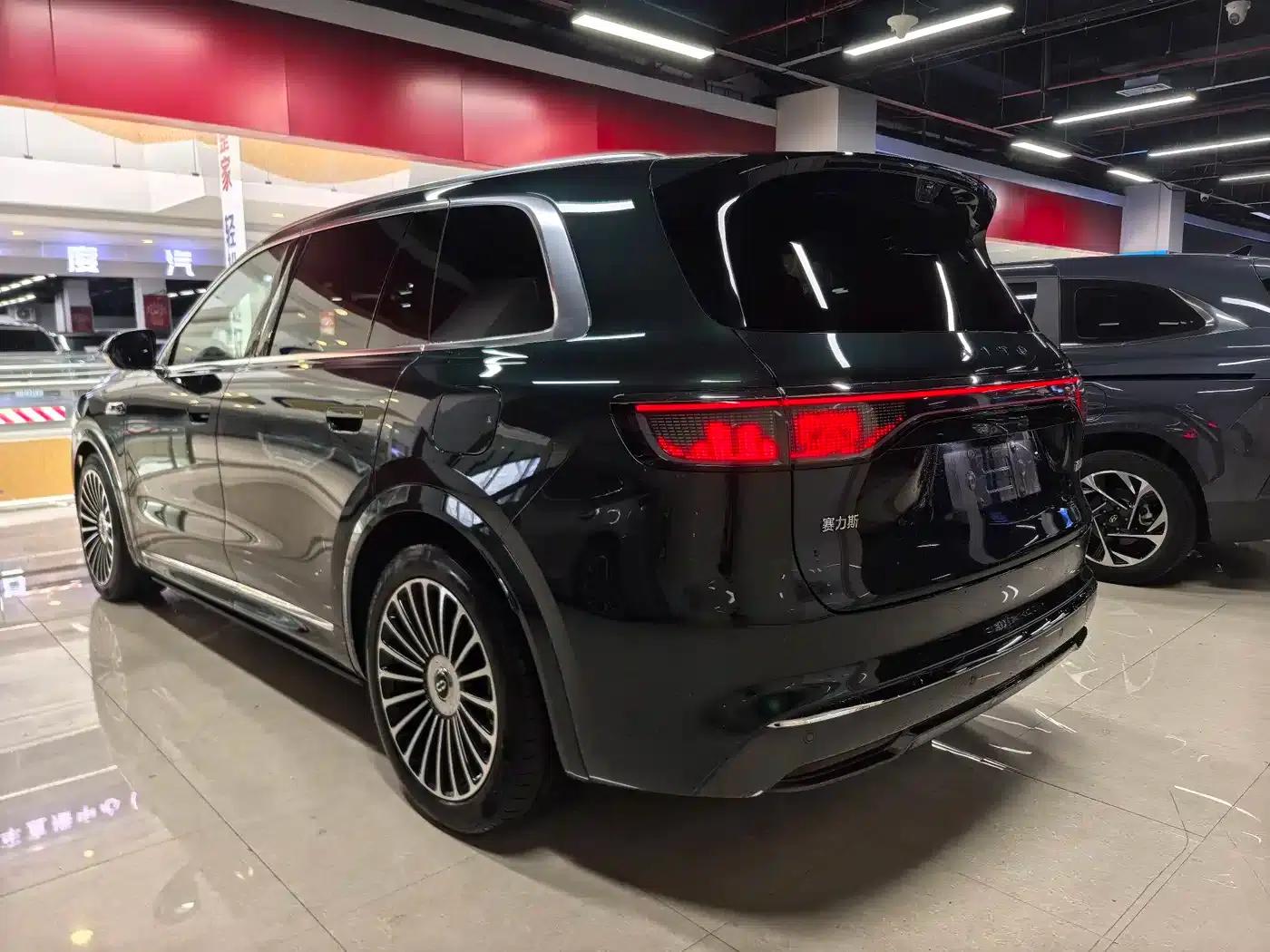 Wenjie M8 2025 Ultra Extended Range Edition (53.4kWh, 6-seater, 192-line LiDAR) — миниатюра 15