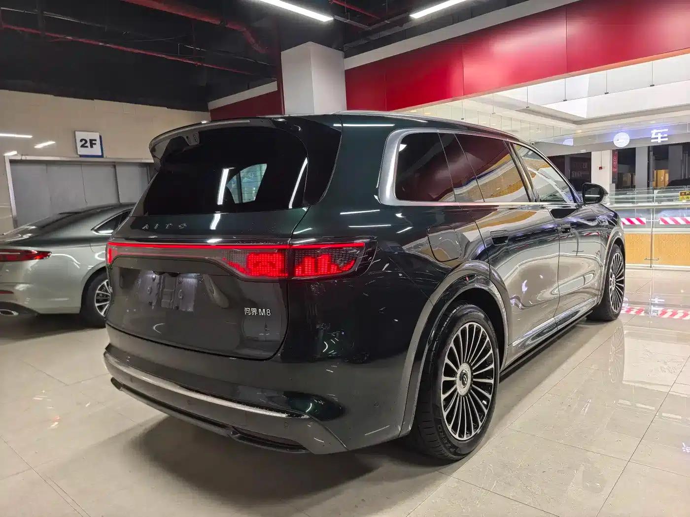 Wenjie M8 2025 Ultra Extended Range Edition (53.4kWh, 6-seater, 192-line LiDAR) — миниатюра 17