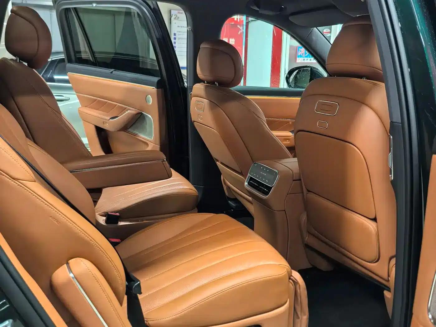 Wenjie M8 2025 Ultra Extended Range Edition (53.4kWh, 6-seater, 192-line LiDAR) — миниатюра 8