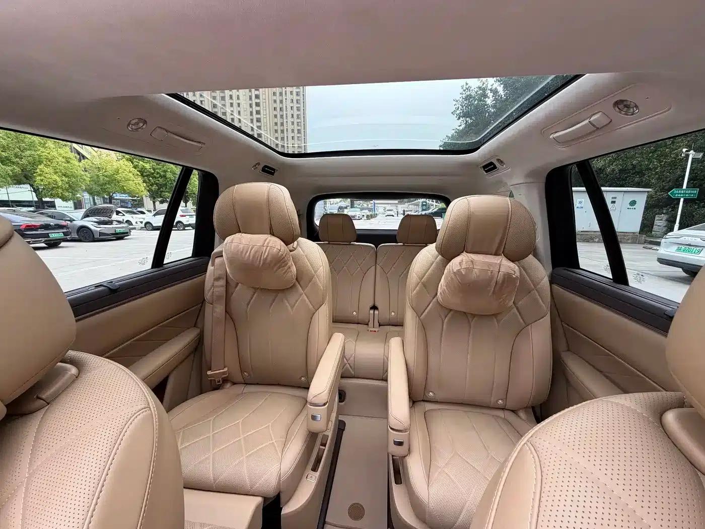 Wenjie M8 2025 Extended Range Max+ Version 53.4kWh 6-Seat Version (192-line LiDAR) — миниатюра 12