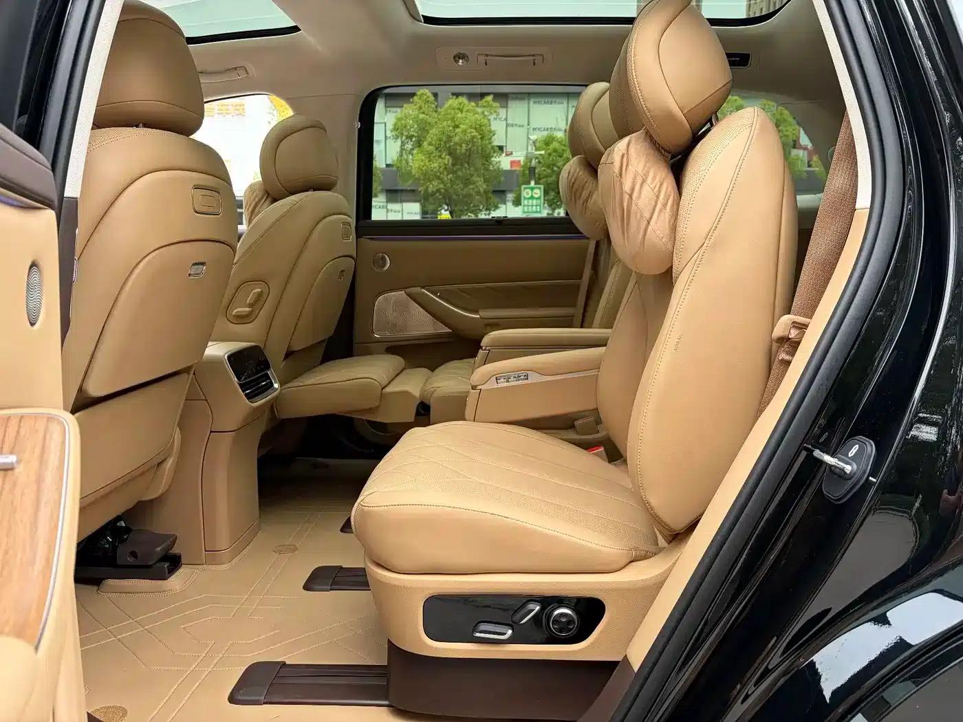 Wenjie M8 2025 Extended Range Max+ Version 53.4kWh 6-Seat Version (192-line LiDAR) — миниатюра 7