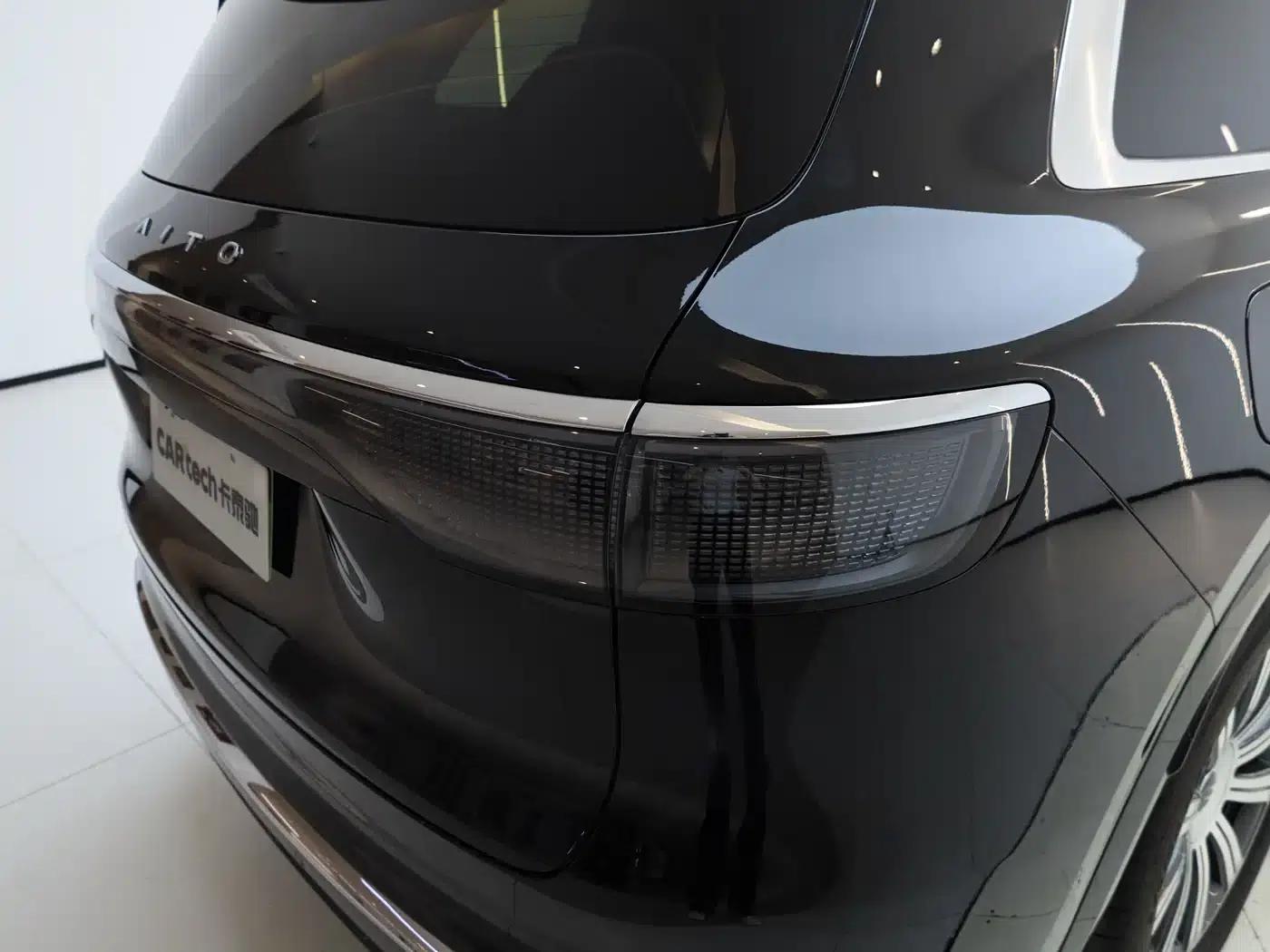 Wenjie M8 2025 Ultra Extended Range Edition (53.4kWh, 6-seater, 192-line LiDAR) — миниатюра 13