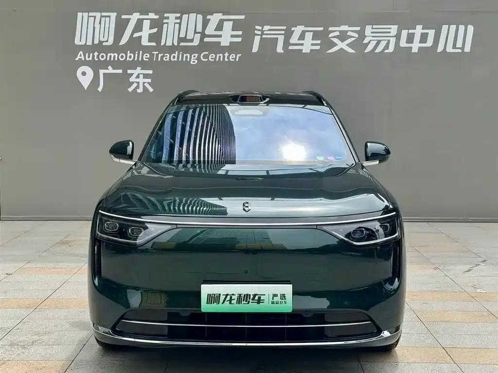 Wenjie M8 2025 Extended Range Max+ Version (53.4kWh, 5-seater, 192-line LiDAR) — миниатюра 2