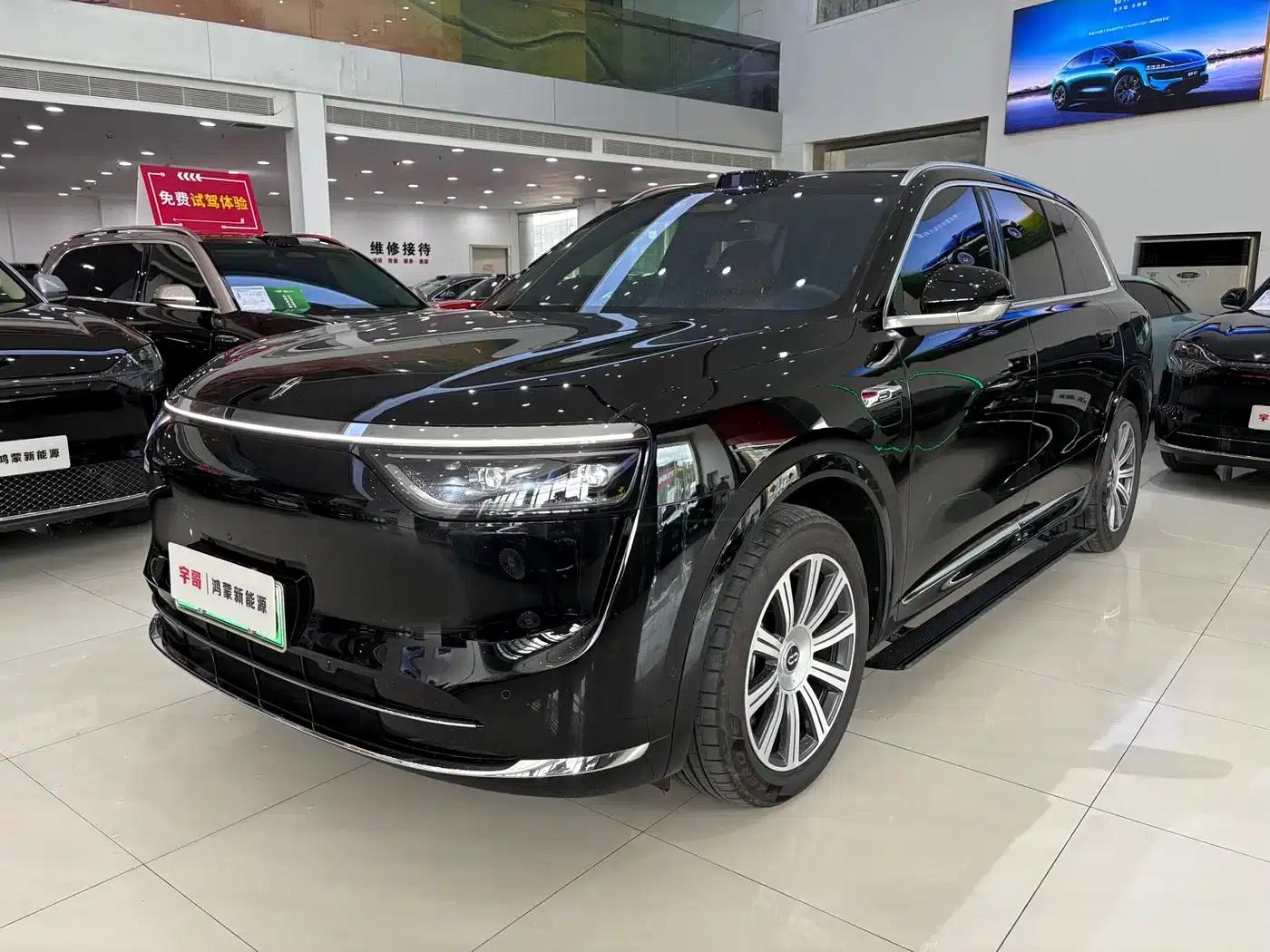 Wenjie M8 2025 Extended Range Max+ Version 53.4kWh 6-Seat Version (192-line LiDAR) — миниатюра 1