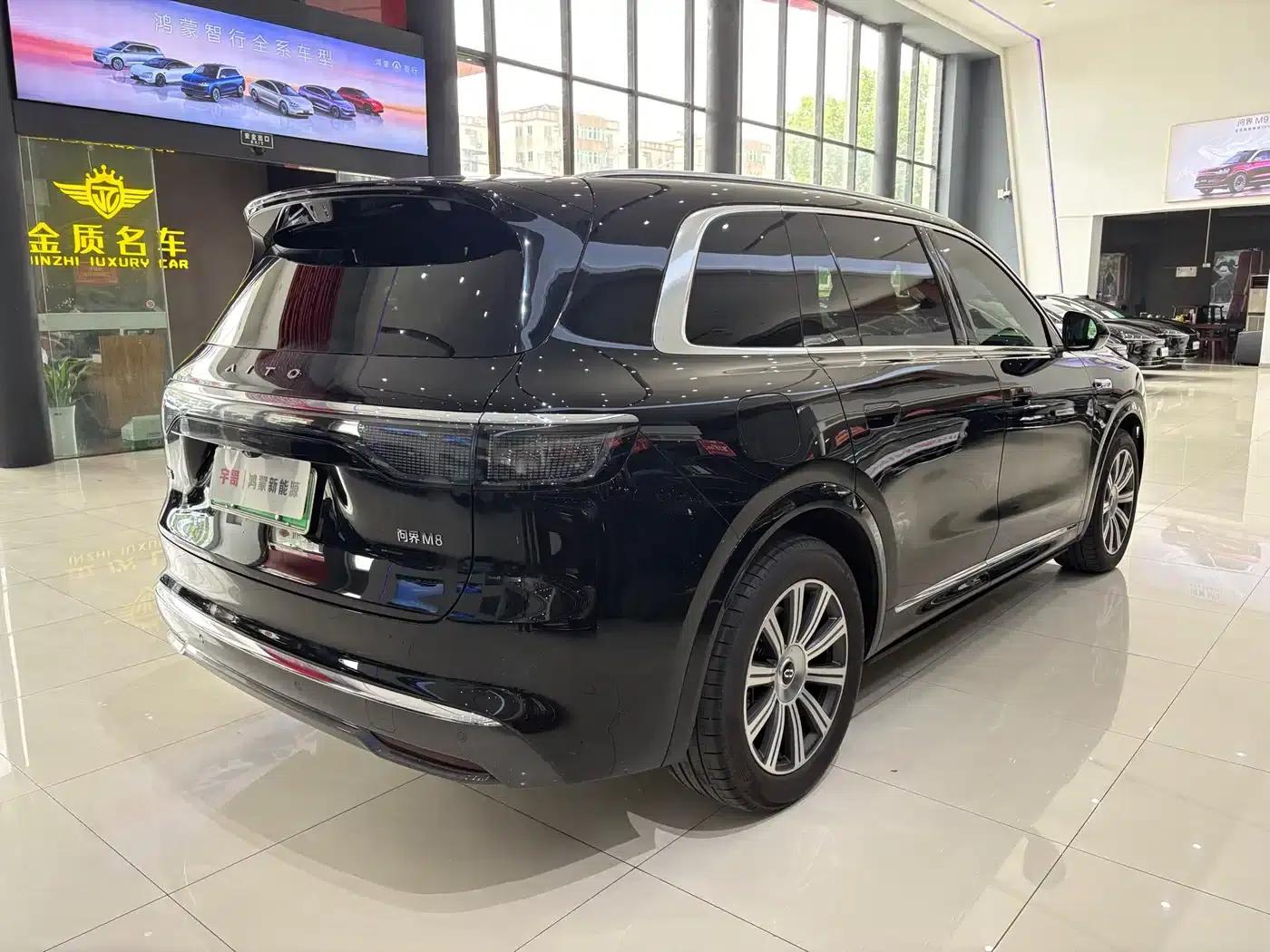 Wenjie M8 2025 Extended Range Max+ Version 53.4kWh 6-Seat Version (192-line LiDAR) — миниатюра 13