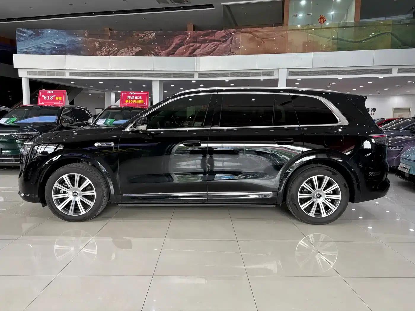 Wenjie M8 2025 Extended Range Max+ Version 53.4kWh 6-Seat Version (192-line LiDAR) — миниатюра 14