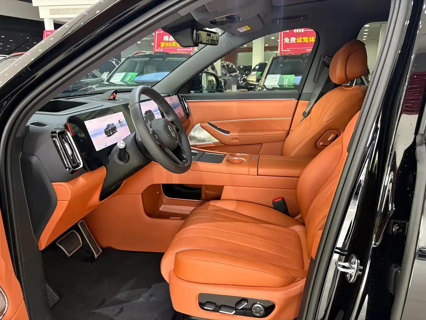 Wenjie M8 2025 Extended Range Max+ Version 53.4kWh 6-Seat Version (192-line LiDAR) — миниатюра 4