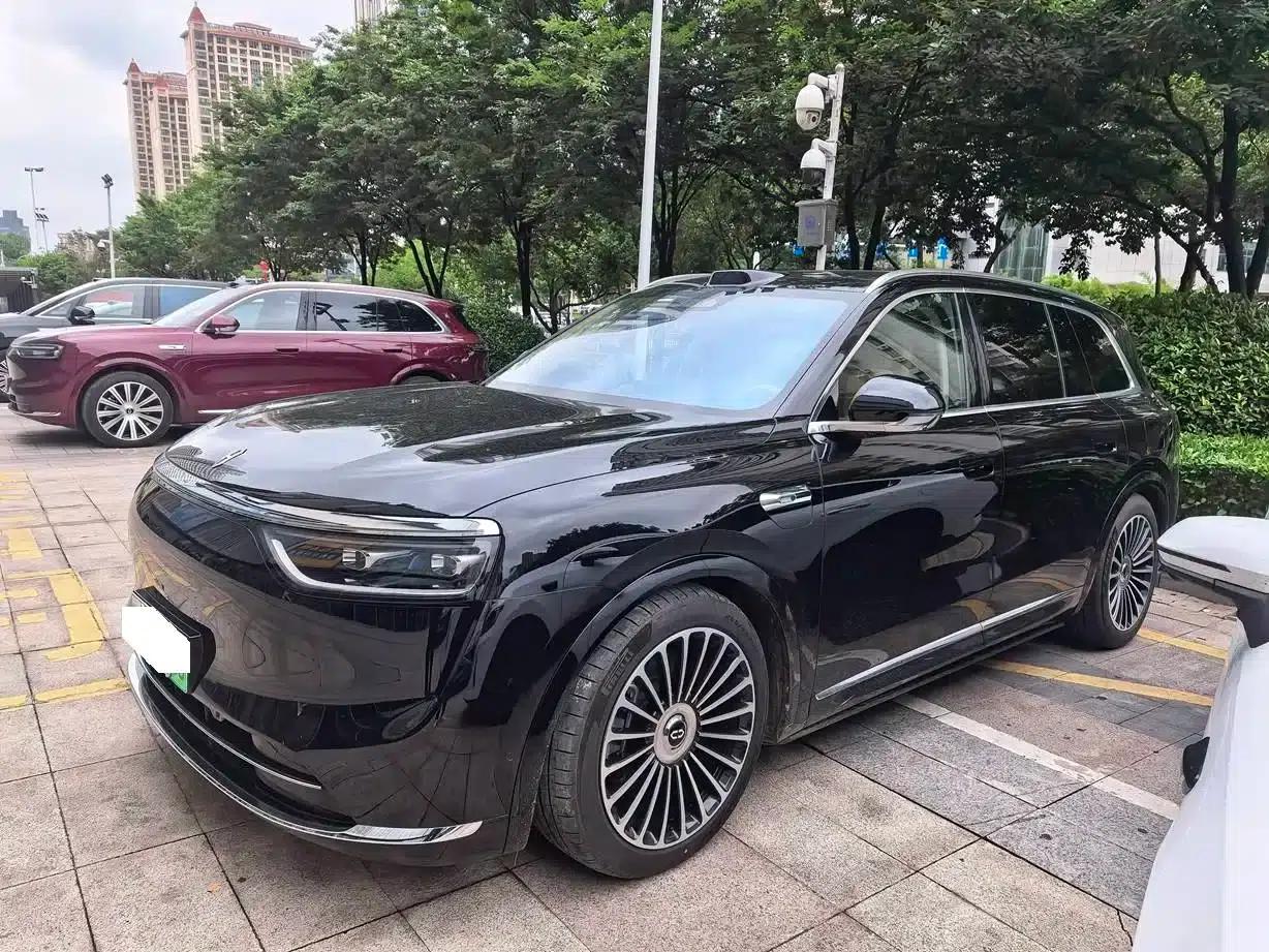 Wenjie M8 2025 Extended Range Max Edition 37kWh 6-Seater (192-line LiDAR) — миниатюра 1