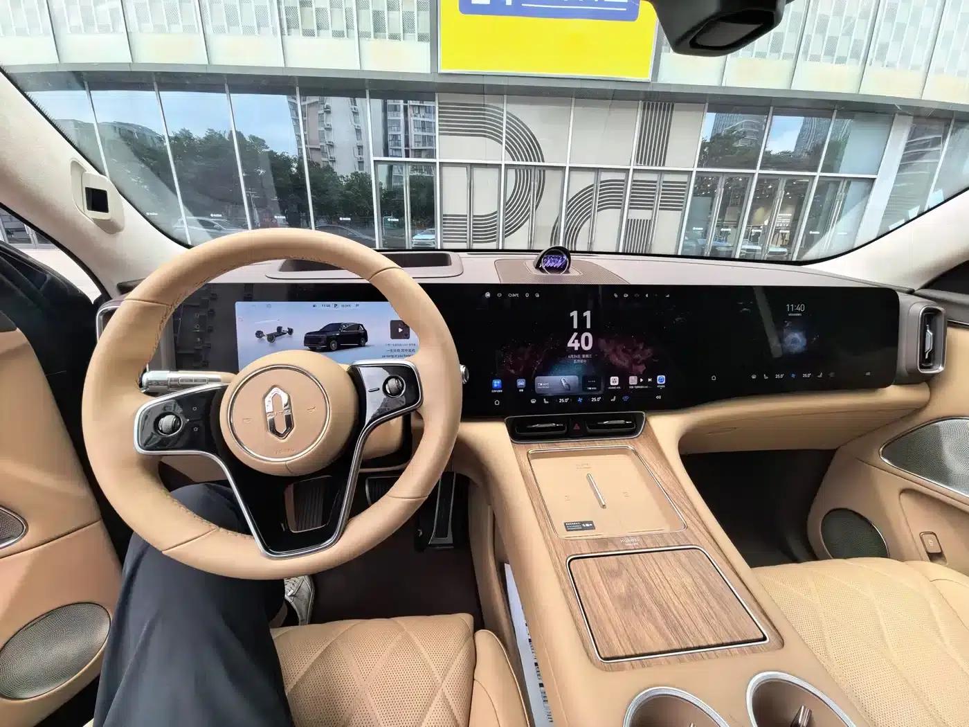 Wenjie M8 2025 Extended Range Max Edition 37kWh 6-Seater (192-line LiDAR) — миниатюра 4