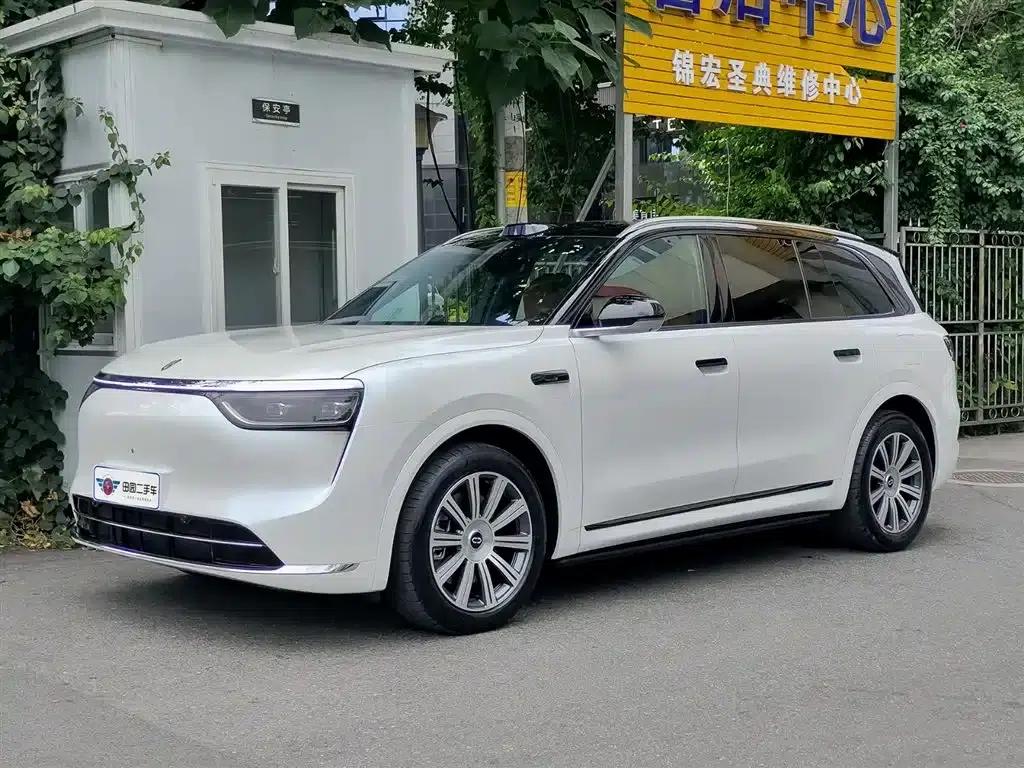 Wenjie M8 2025 Extended Range Max+ Version 53.4kWh 6-Seat Version (192-line LiDAR) — миниатюра 1