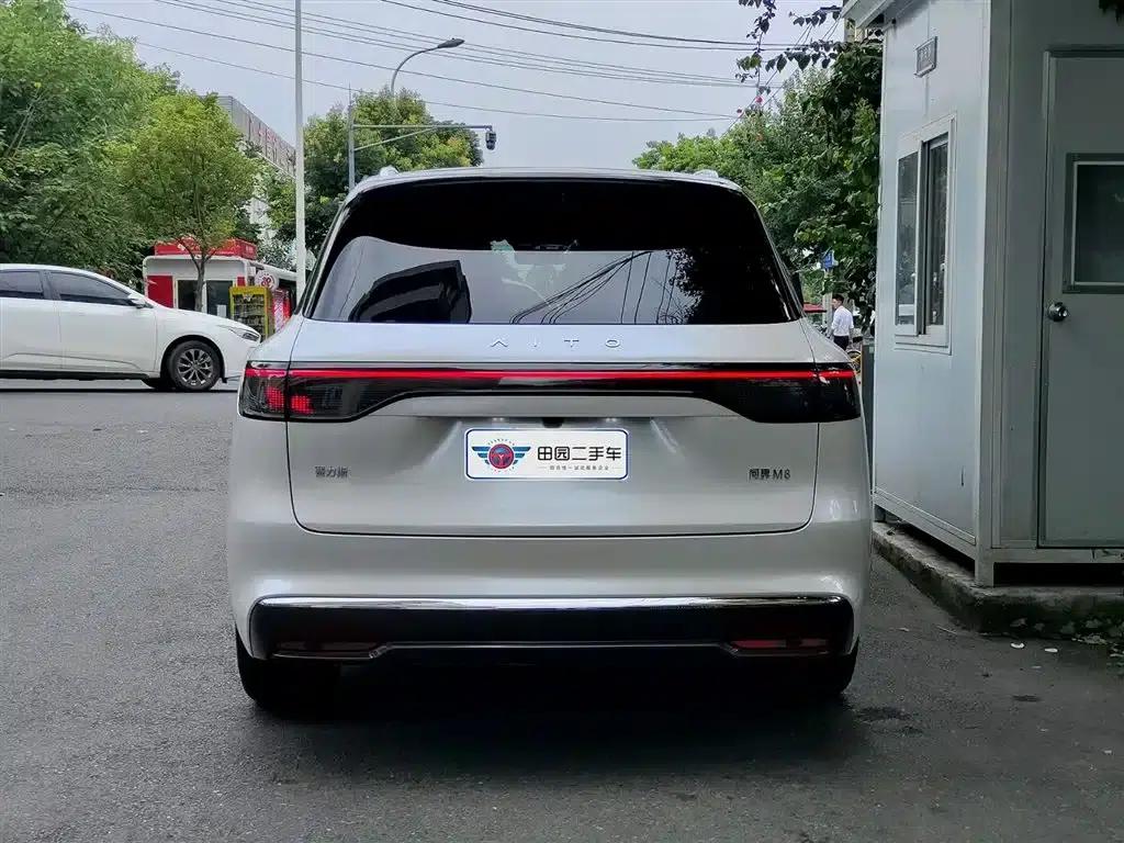 Wenjie M8 2025 Extended Range Max+ Version 53.4kWh 6-Seat Version (192-line LiDAR) — миниатюра 5