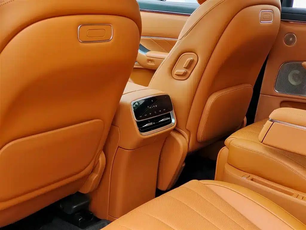 Wenjie M8 2025 Extended Range Max+ Version 53.4kWh 6-Seat Version (192-line LiDAR) — миниатюра 9