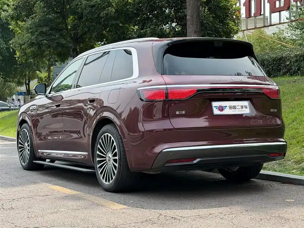 Wenjie M8 2025 Extended Range Ultra Edition 53.4kWh 5-Seat Version (192-line LiDAR) — миниатюра 4