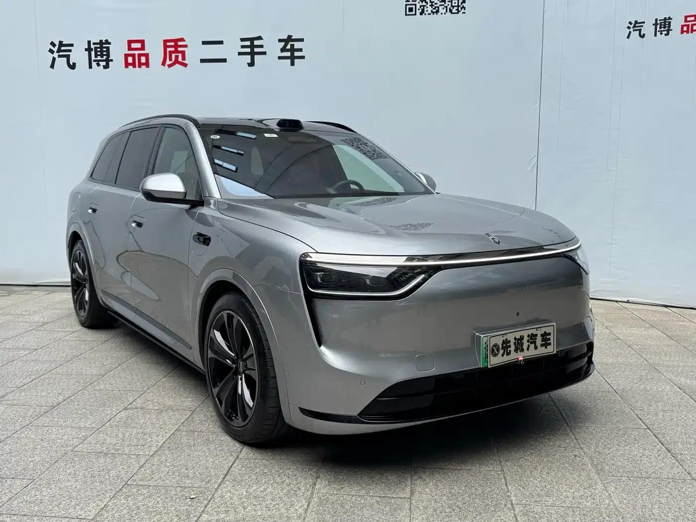 Wenjie M8 2025 Extended Range Ultra Edition 53.4kWh 5-Seat Version (192-line LiDAR) — миниатюра 3