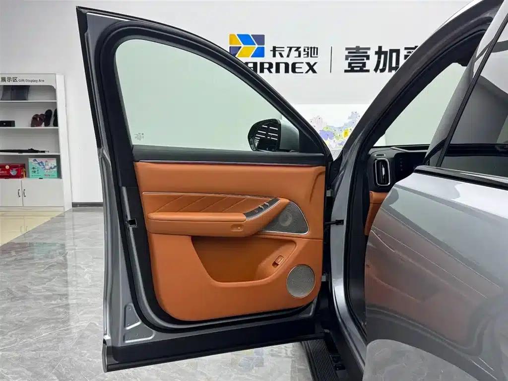 Wenjie M8 2025 Extended Range Ultra Edition 53.4kWh 5-Seat Version (192-line LiDAR) — миниатюра 5