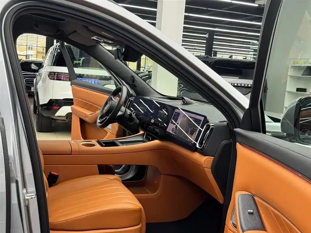 Wenjie M8 2025 Extended Range Ultra Edition 53.4kWh 5-Seat Version (192-line LiDAR) — миниатюра 8
